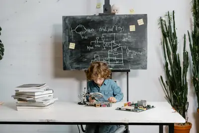 Innovation éducative vietnamienne : guide des matières de 12