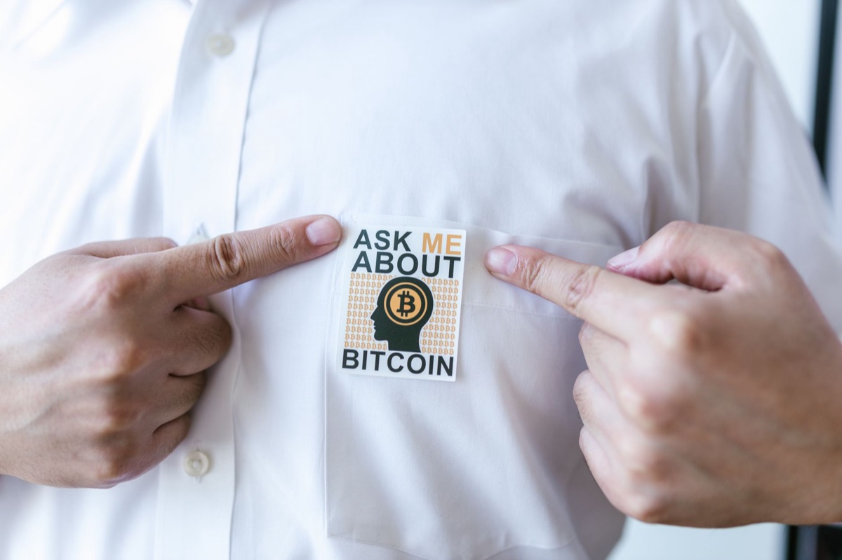 Blockchain-Symbol auf Geschäftskarte