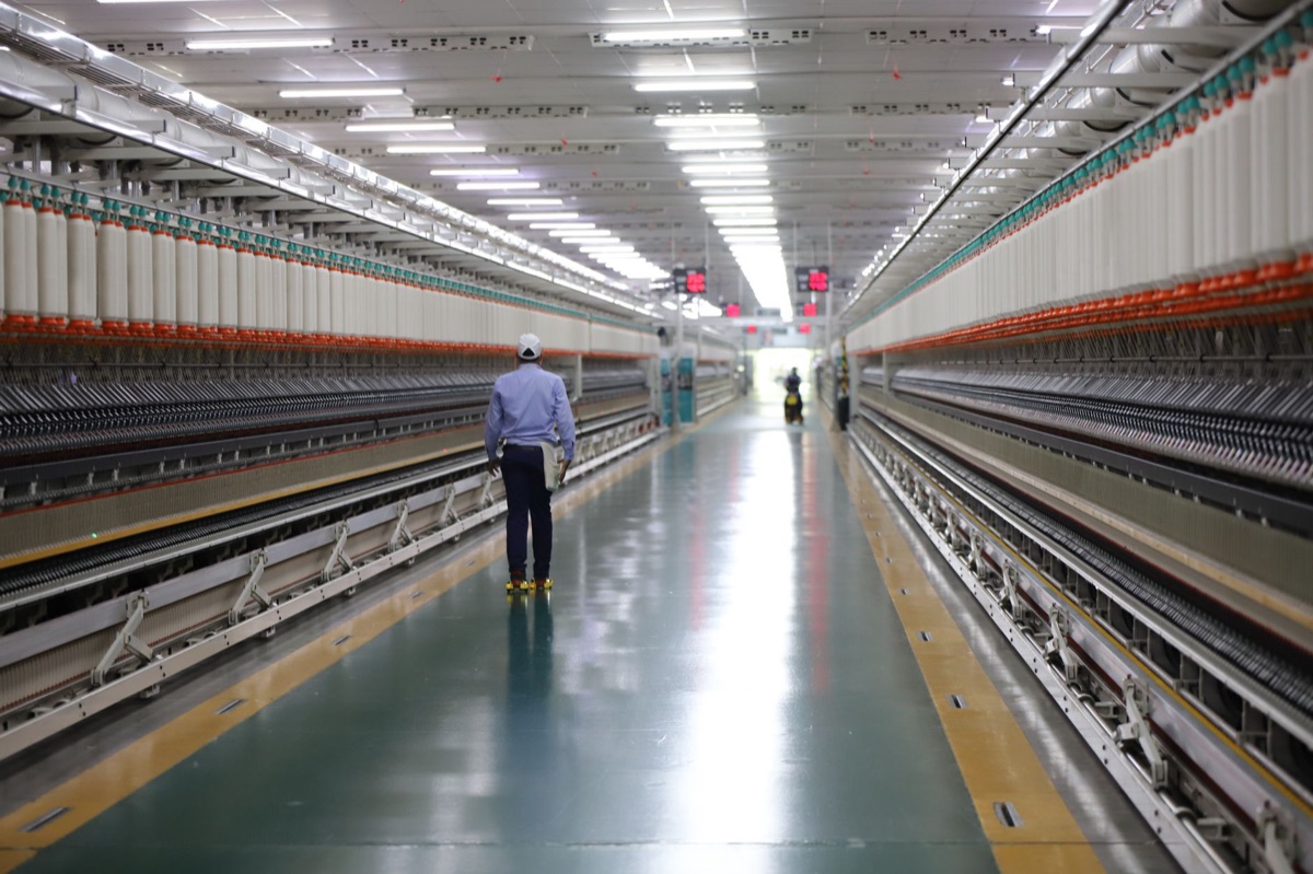 Pavimento industrial moderno
